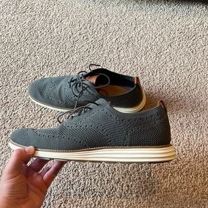 Mens size 13 Cole Haan Shoes. Grey-Blue